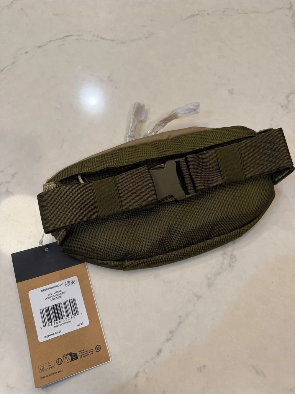 The North Face NWT Base Camp™ Voyager Lumbar Bag